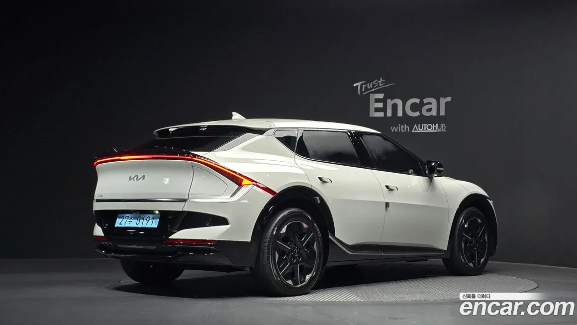Kia EV6 — фото 9