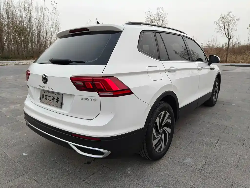 Volkswagen Tiguan L — фото 5