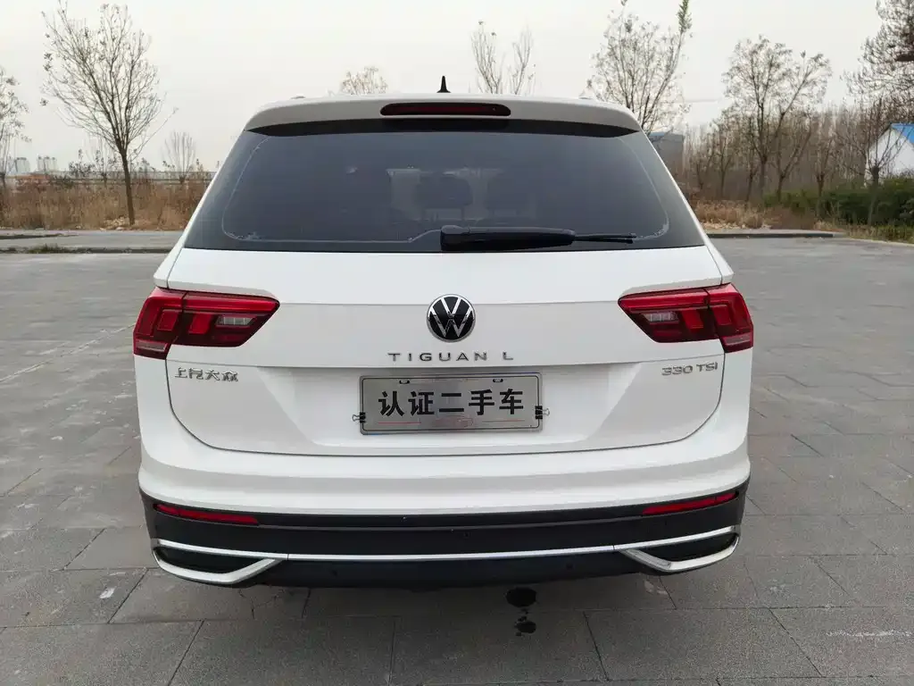 Volkswagen Tiguan L — фото 2
