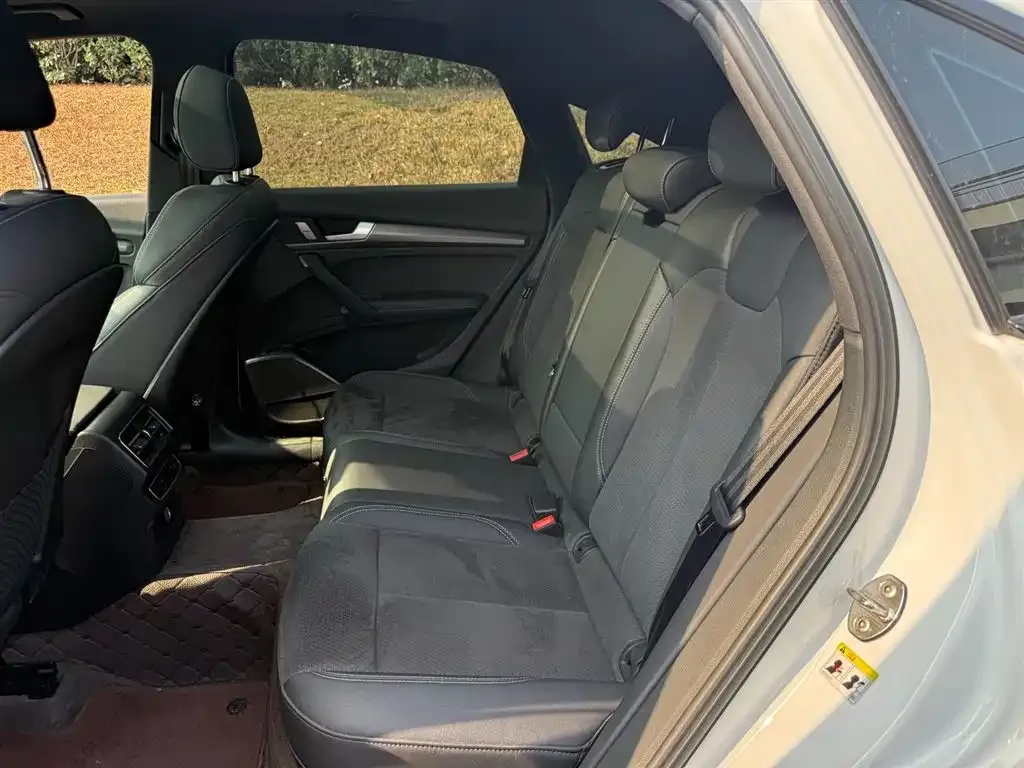 Audi Q5L Sportback 2024 из CN, фото 6