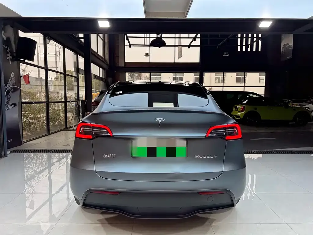 Tesla Model Y 2023 из CN, фото 3