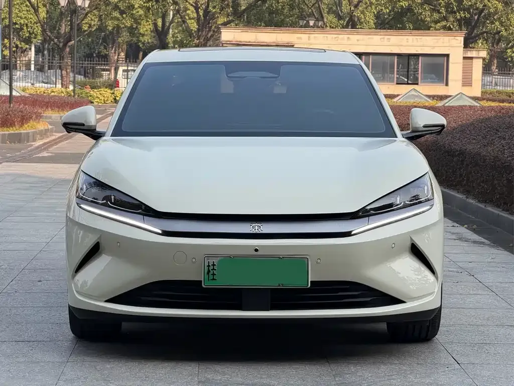 BYD Qin L — фото 9