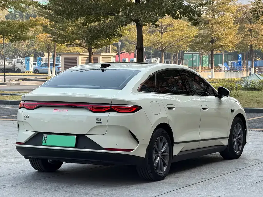 BYD Qin L — фото 7