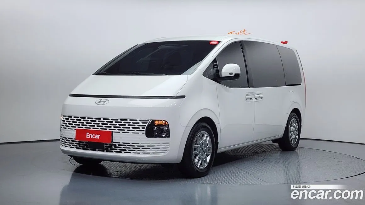 Hyundai Staria