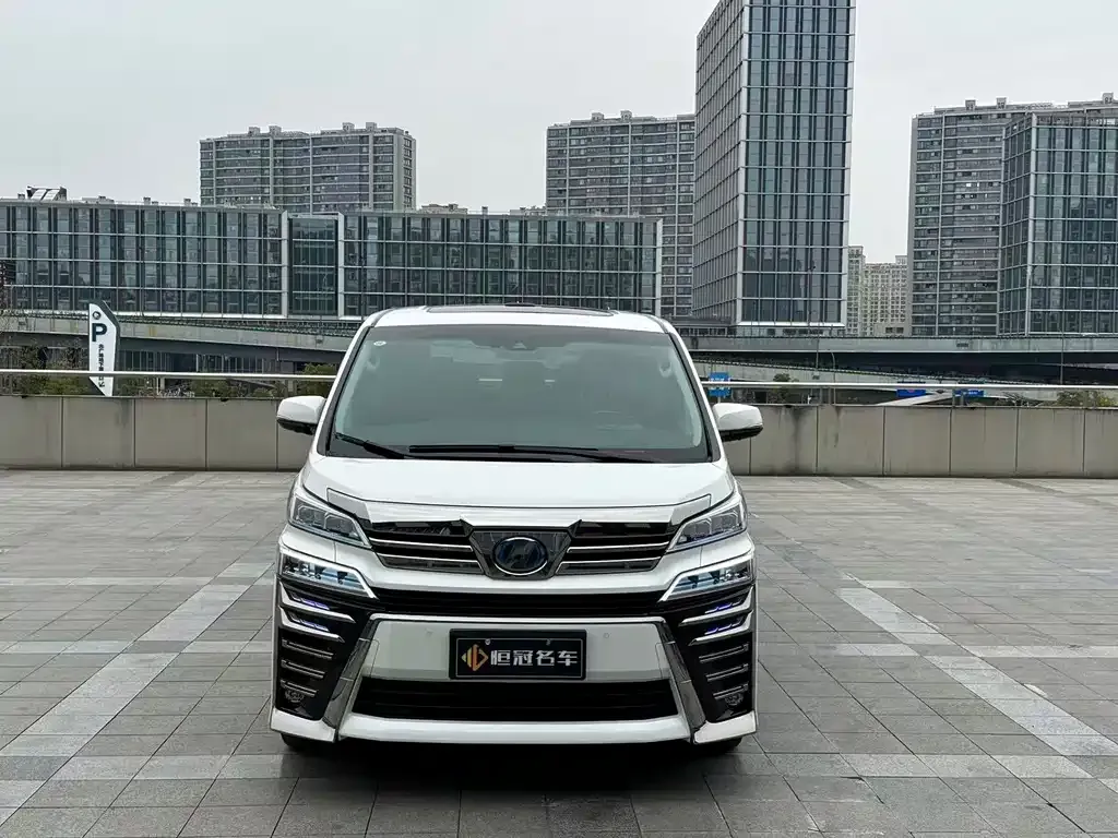 Toyota Vellfire — фото 4