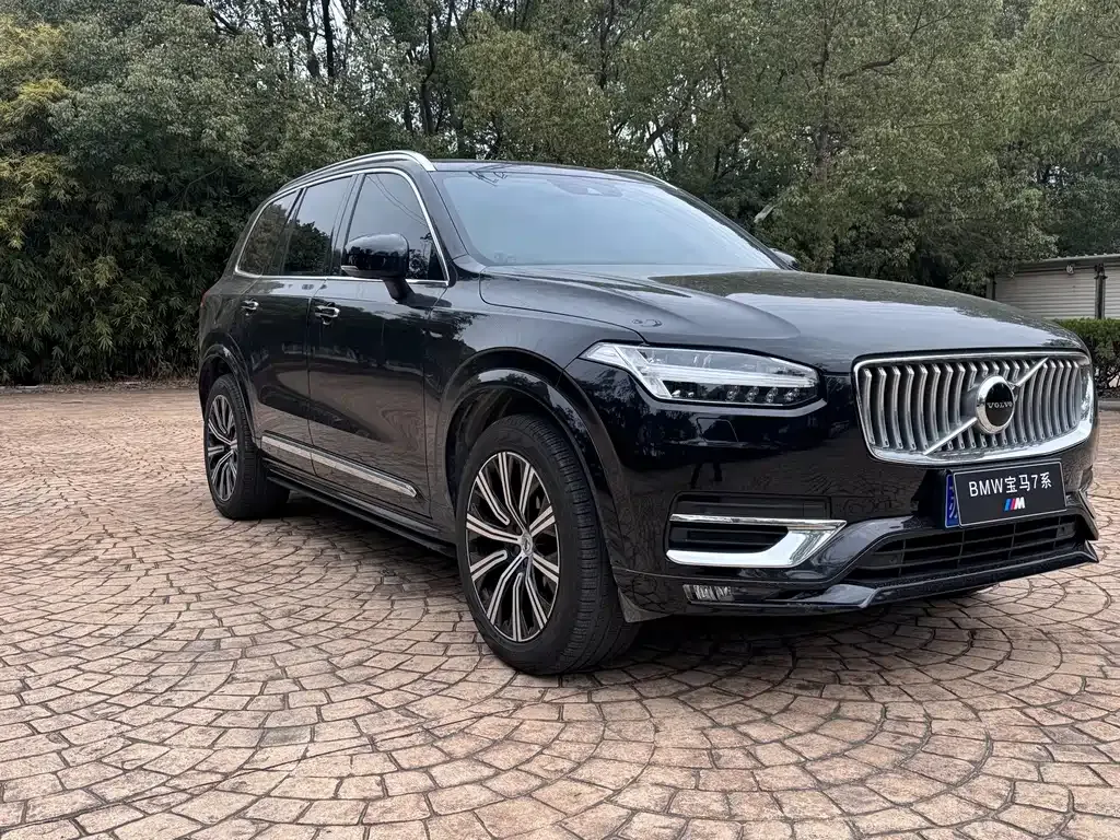 Volvo XC90 — фото 8