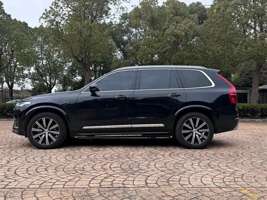 Volvo XC90 — фото 10