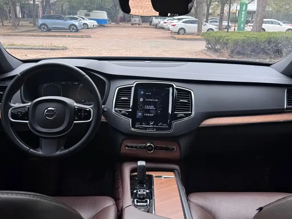 Volvo XC90 — фото 2