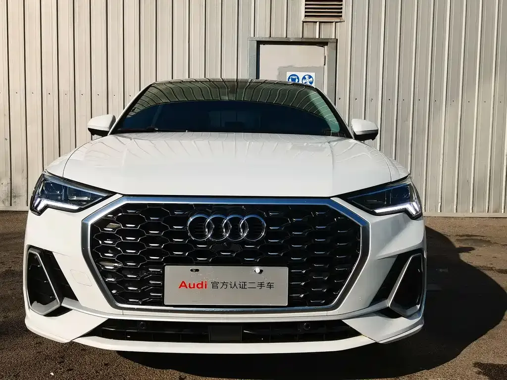 Audi Q3 Sportback — фото 9