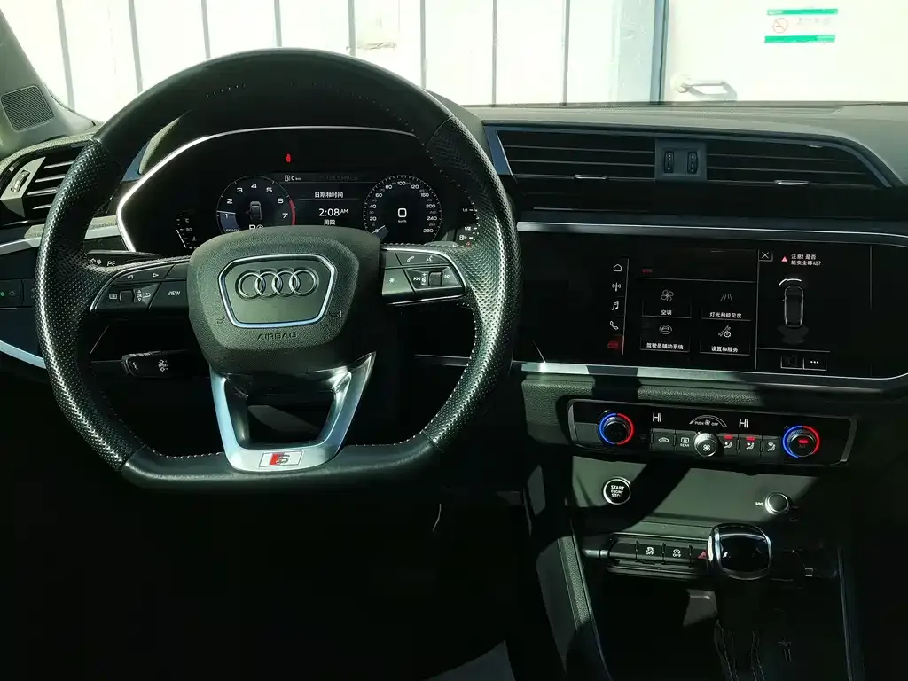 Audi Q3 Sportback — фото 7