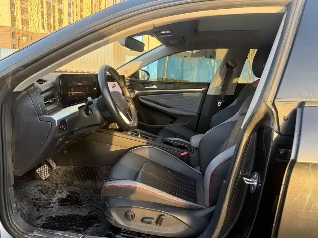 Volkswagen Lamando 2023 из CN, фото 6