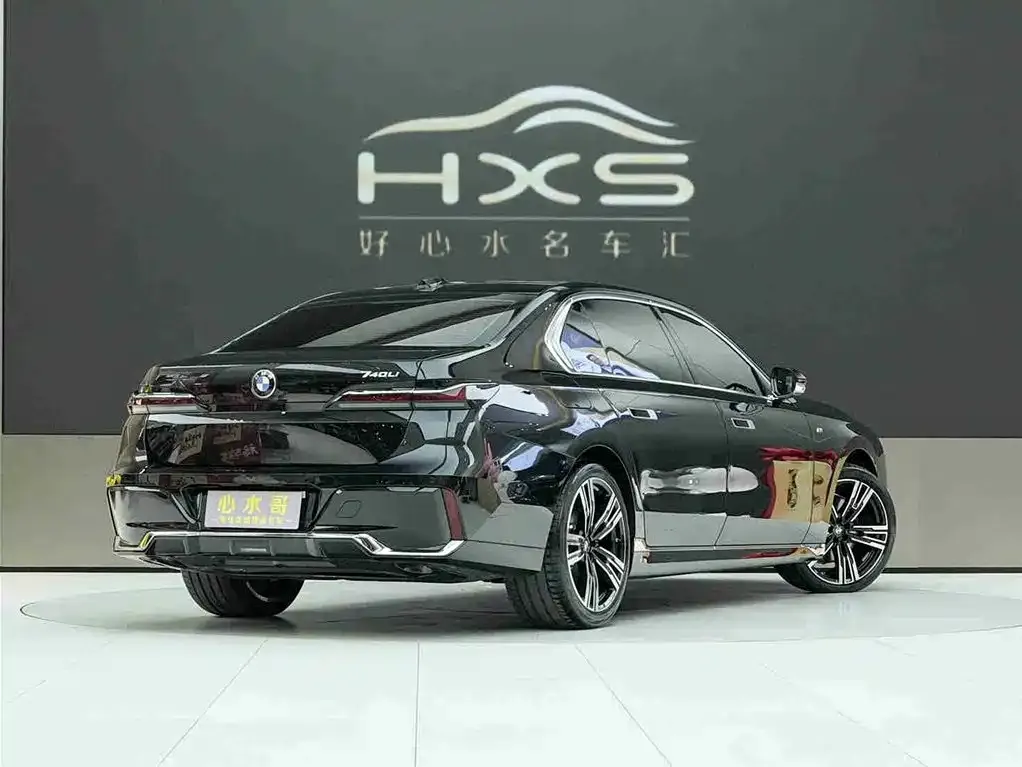 BMW 7 Series 2025 из CN, фото 9