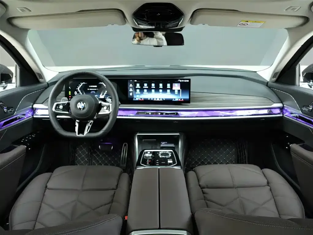 BMW 7 Series 2025 из CN, фото 6