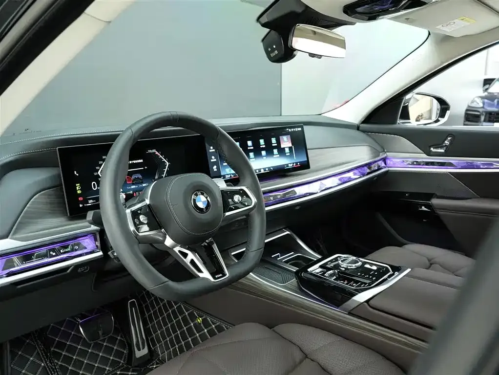 BMW 7 Series 2025 из CN, фото 10