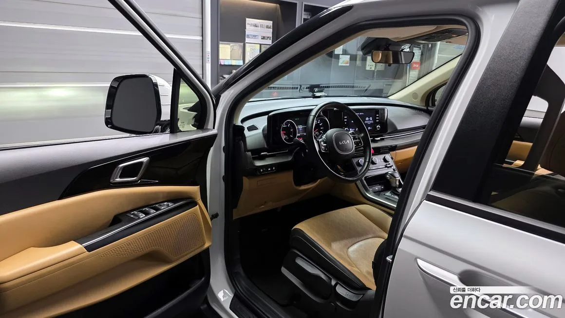 Kia Carnival — фото 10