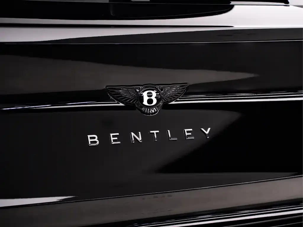 Bentley Bentayga 2021 из CN, фото 2