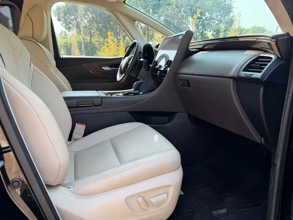 Toyota Alphard 2024 из CN, фото 2