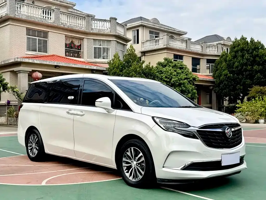 Buick GL8 2021 из CN, фото 2