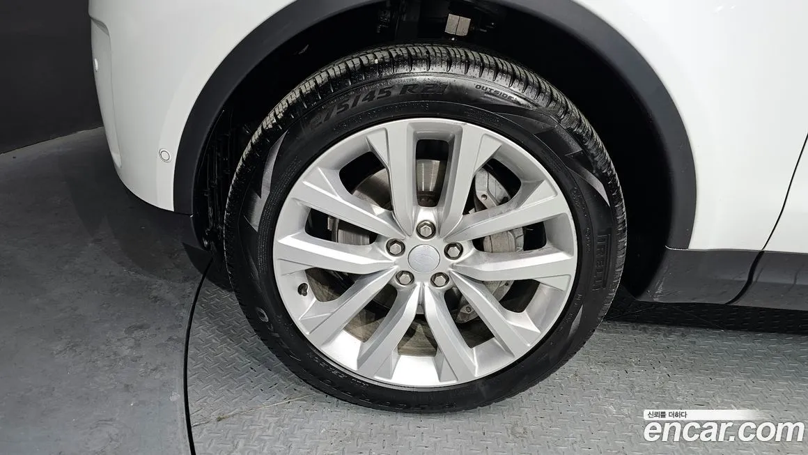 Land Rover Discovery 2023 из KR, фото 10