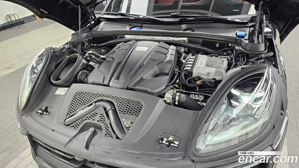 Porsche Macan 2023 из KR, фото 9