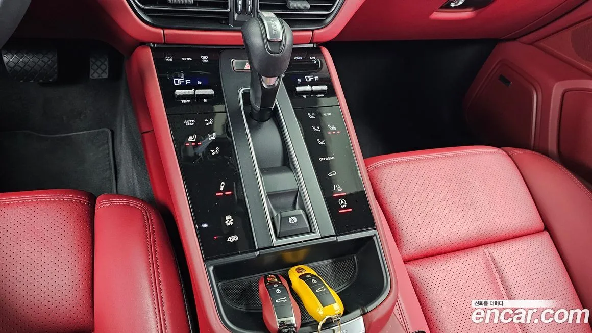 Porsche Macan 2023 из KR, фото 3