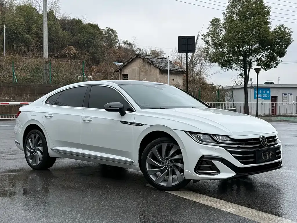 Volkswagen CC 2023 из CN, фото 4