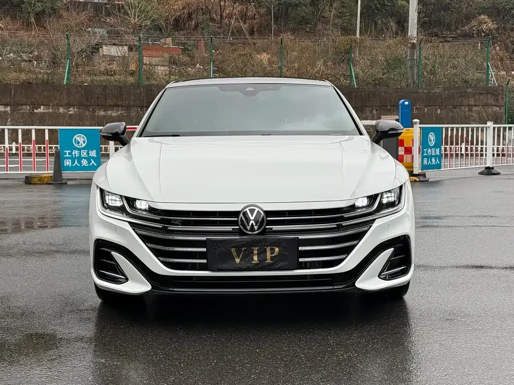 Volkswagen CC 2023 из CN, фото 10
