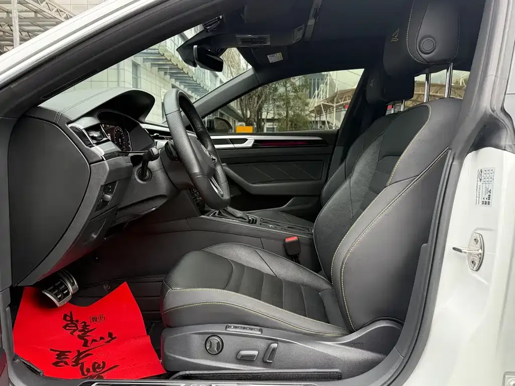 Volkswagen CC 2023 из CN, фото 6