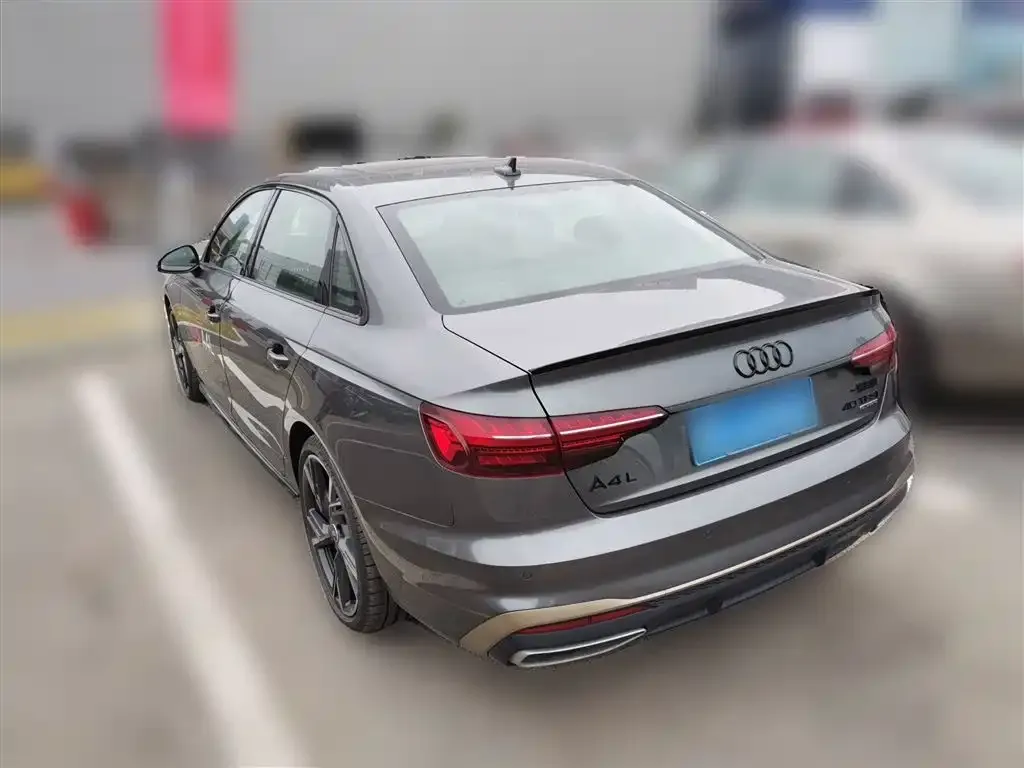 Audi A4L 2024 из CN, фото 7