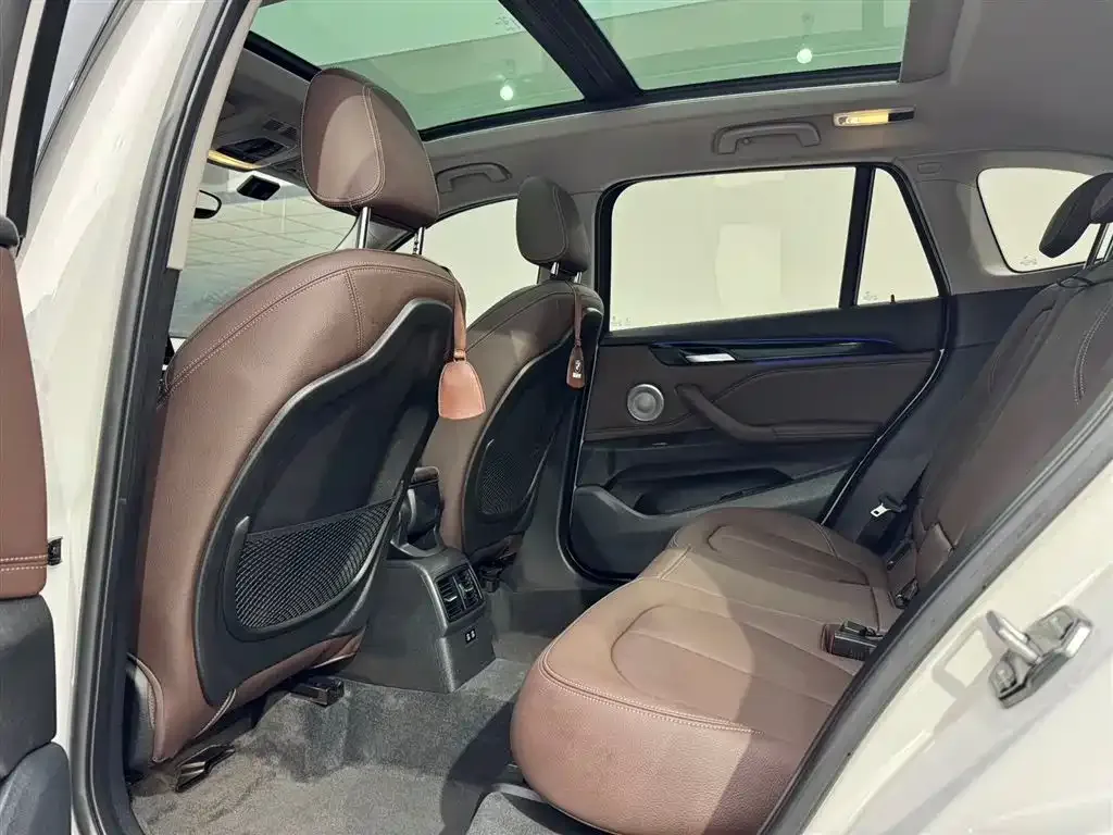 BMW X1 2021 из CN, фото 7
