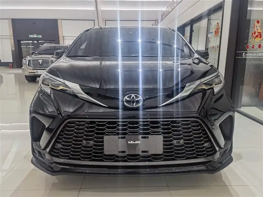 Toyota Granvia 2025 из CN, фото 9