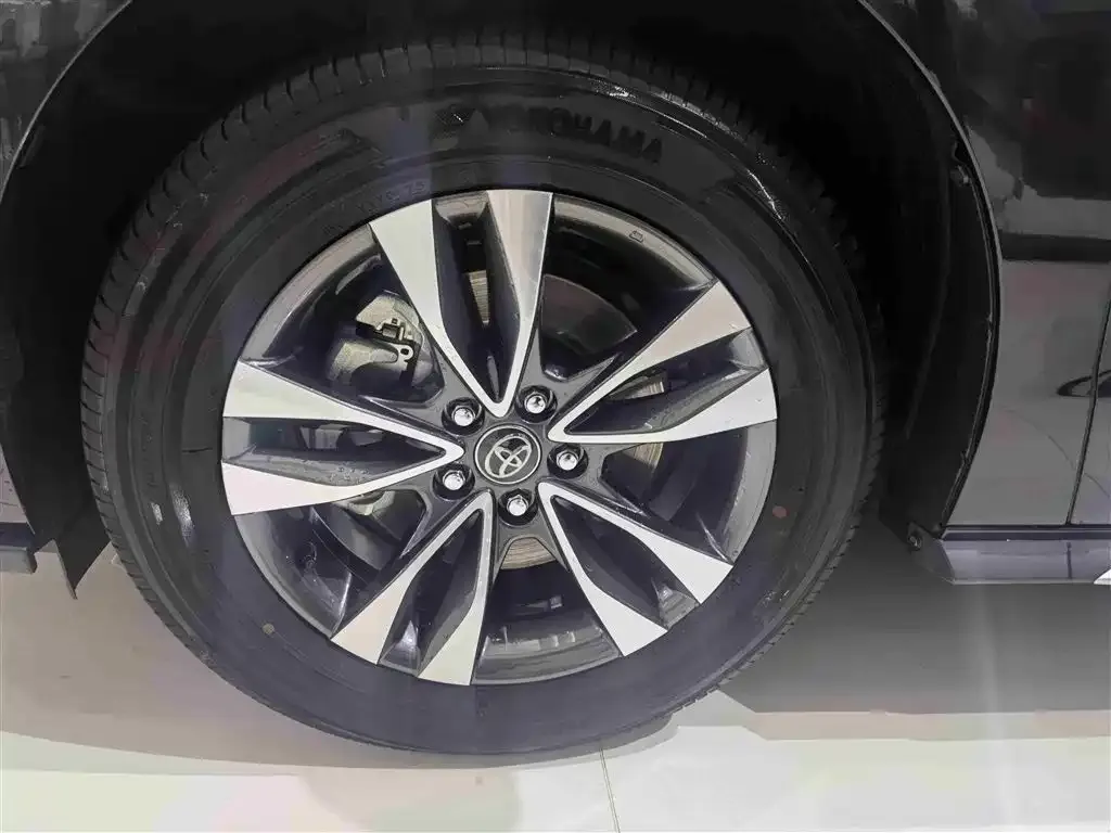 Toyota Granvia 2025 из CN, фото 3