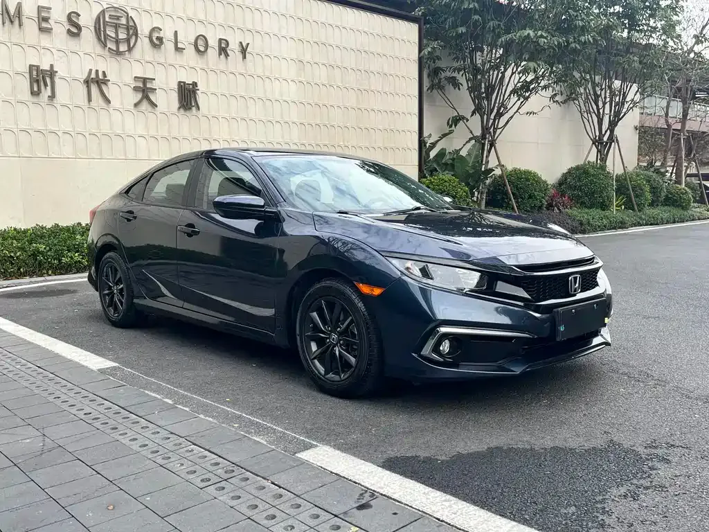 Honda Civic — фото 5