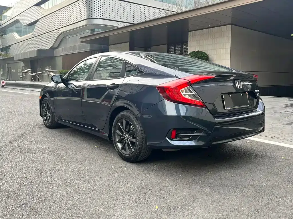 Honda Civic — фото 8