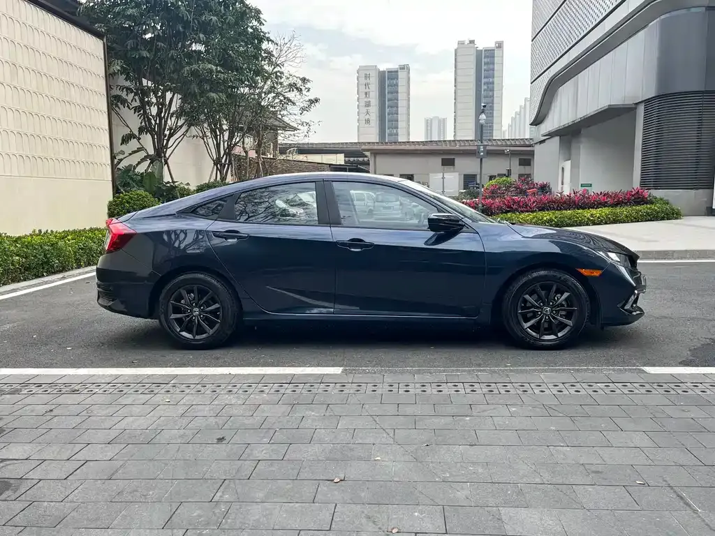 Honda Civic — фото 3