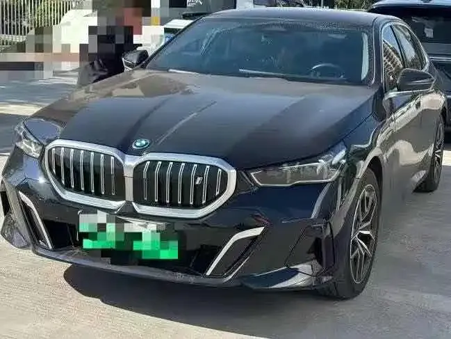 BMW i5 — фото 1
