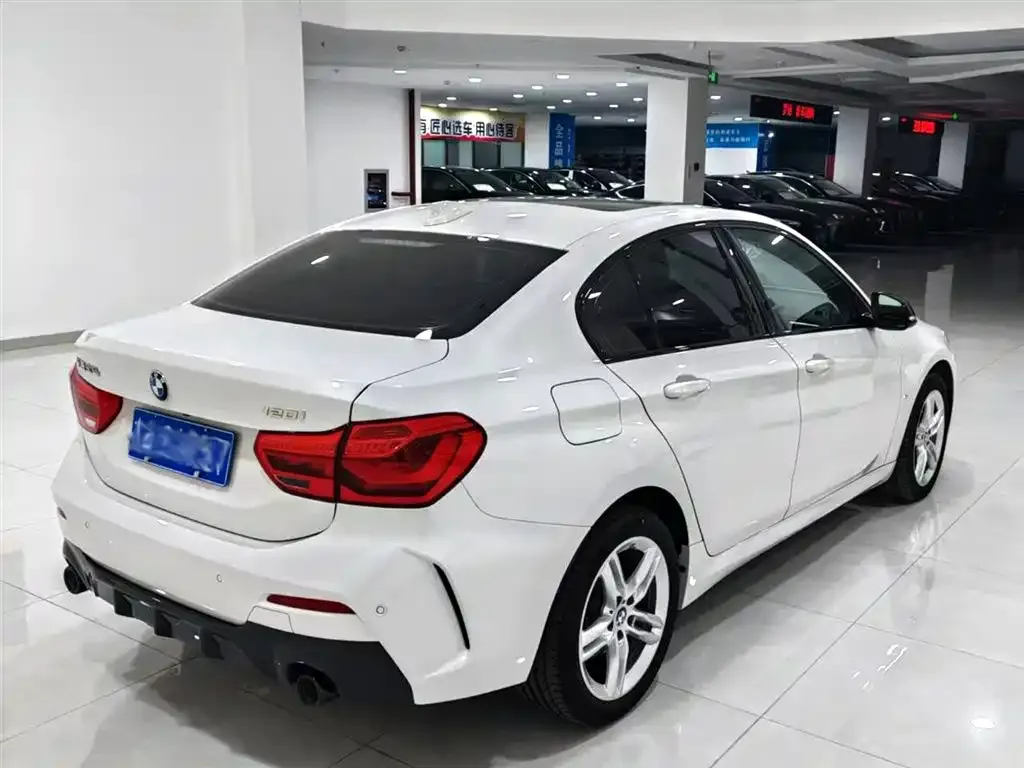 BMW 1 Series 2022 из CN, фото 10