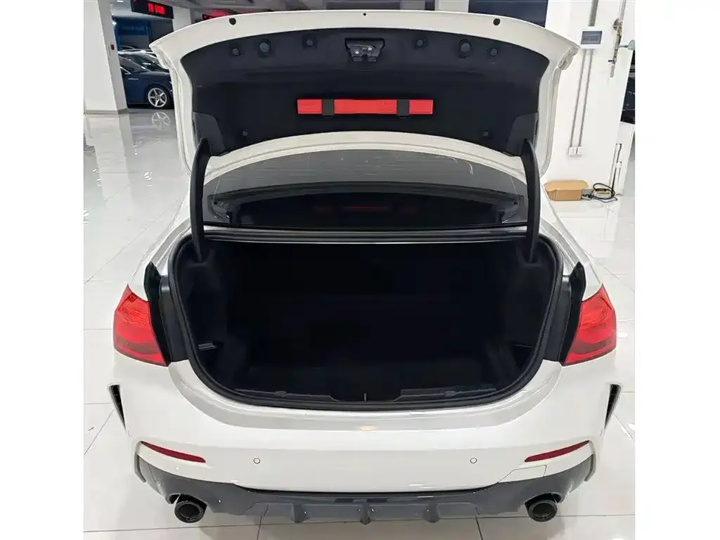 BMW 1 Series 2022 из CN, фото 4
