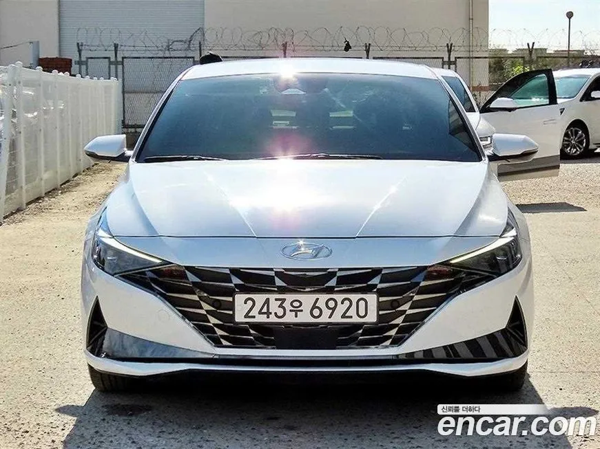 Hyundai AVANTE — фото 3