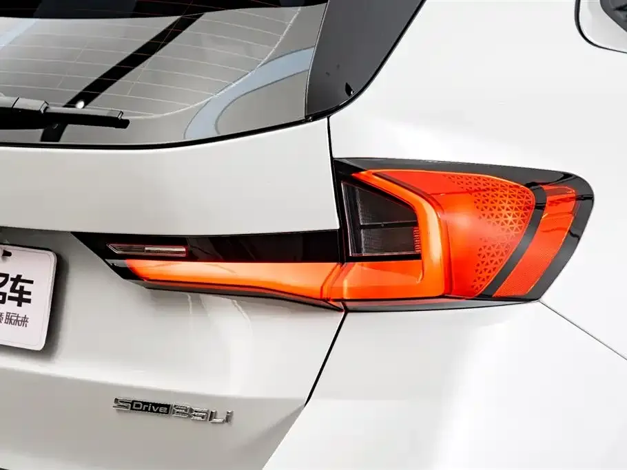 BMW X1 — фото 5