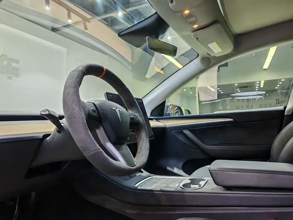 Tesla Model Y 2023 из CN, фото 3
