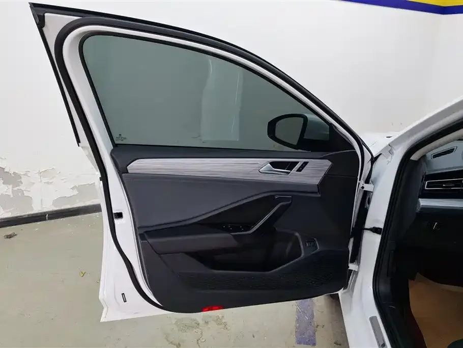 Volkswagen Sagitar 2023 из CN, фото 4