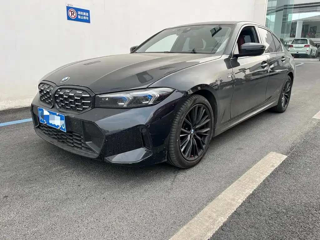 BMW 3 Series 2022 из CN, фото 1