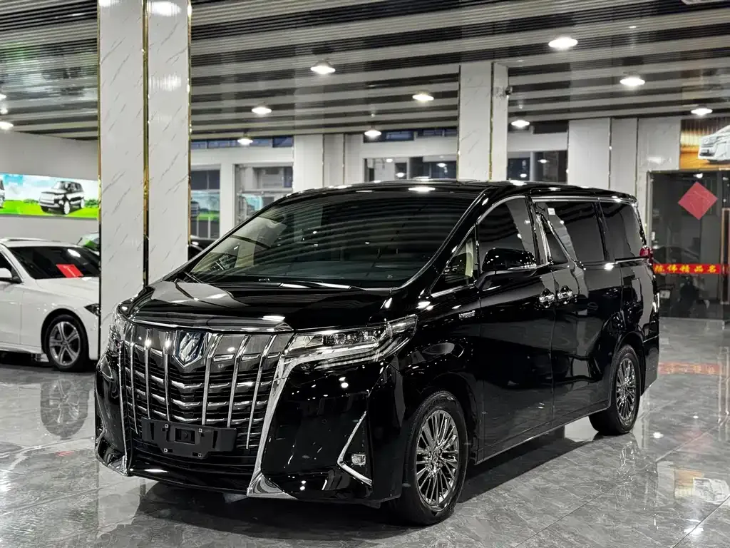 Toyota Alphard 2023 из CN, фото 1