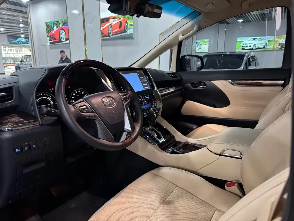 Toyota Alphard 2023 из CN, фото 2