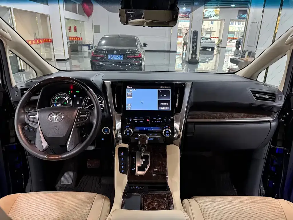 Toyota Alphard 2023 из CN, фото 7