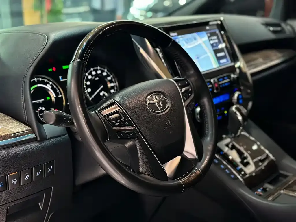 Toyota Alphard 2023 из CN, фото 3