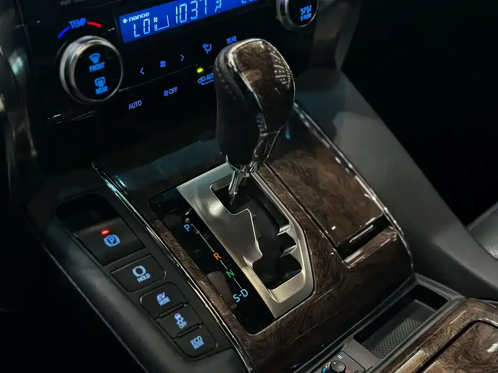 Toyota Alphard 2023 из CN, фото 6