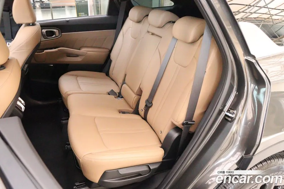 Kia Sorento — фото 10
