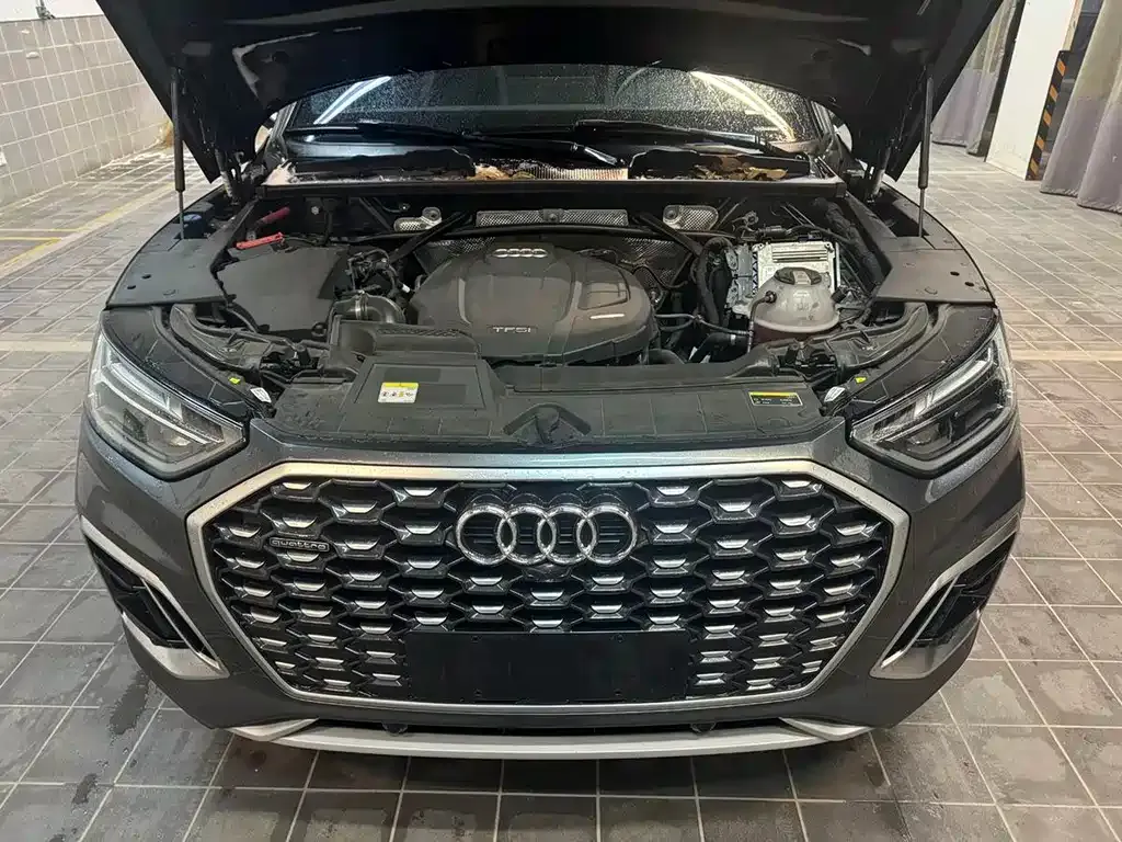 Audi Q5L Sportback 2022 из CN, фото 4
